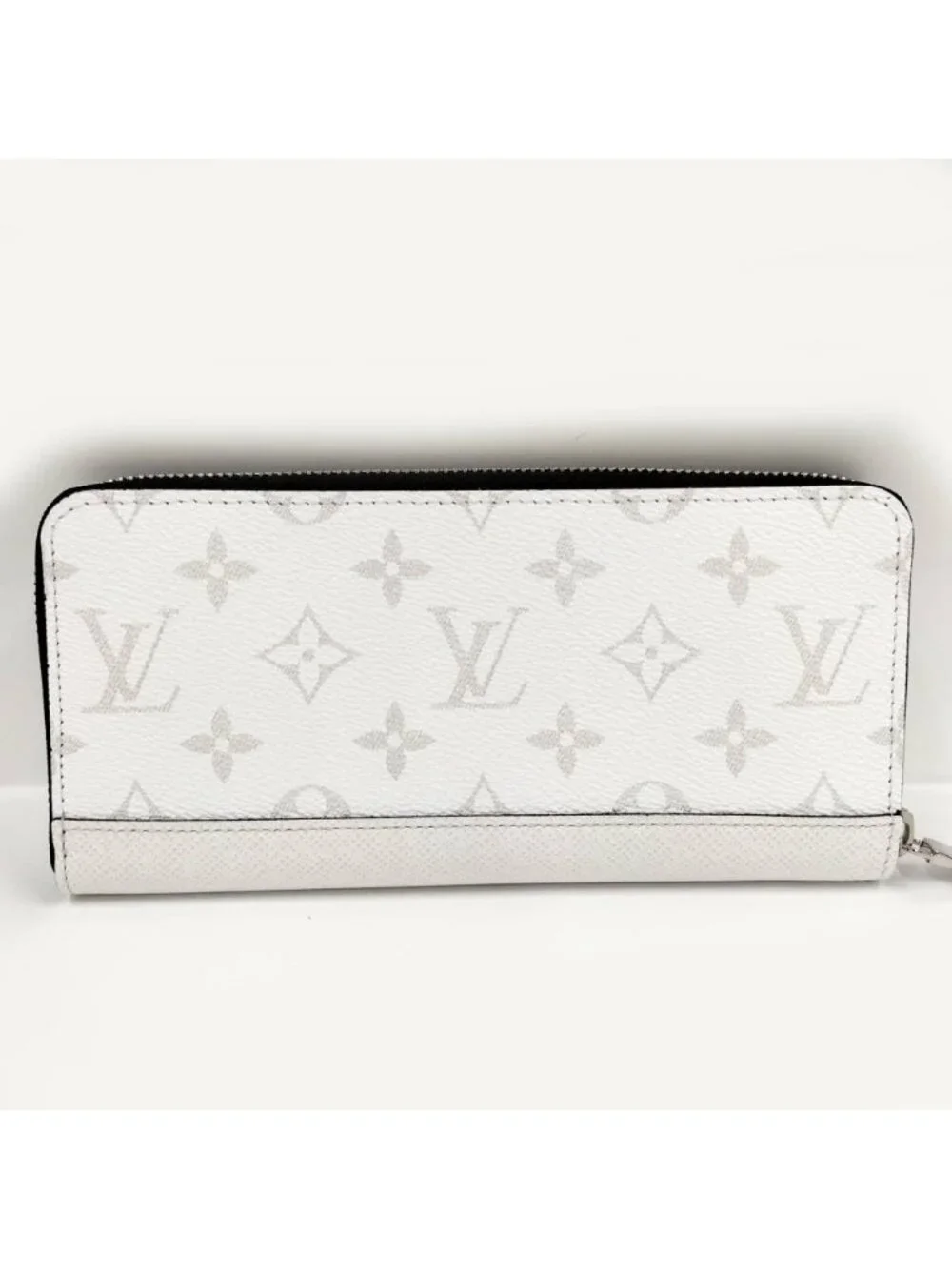 Louis Vuitton Taigarama Zippy Wallet Horizontal